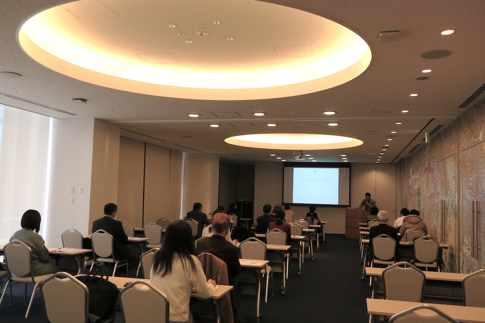 「日本茶を世界へ～零細企業がネット活用で世界展開する方法～」